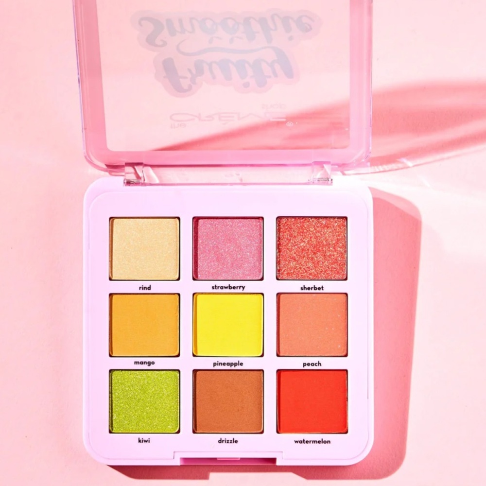 ✨ The Crème Shop Fruity Smoothie Eyeshadow Palette & Ace Beaute Glimmer Shadow - Picture 3 of 15